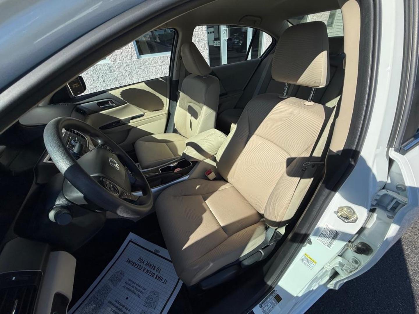 2014 WHITE HONDA ACCORD LX (1HGCR2F3XEA) with an 2.4L engine, Continuously Variable transmission, located at 3100 Covert Avenue, Evansville, IN, 47714, (812) 473-4492, 37.955418, -87.512238 - Photo#6