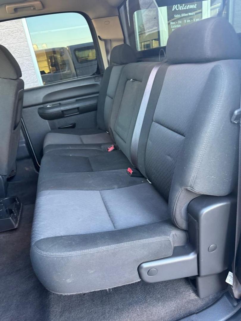 2010 SILVER CHEVROLET SILVERADO 1500 LT (3GCRCSE09AG) with an 5.3L engine, Automatic transmission, located at 3100 Covert Avenue, Evansville, IN, 47714, (812) 473-4492, 37.955418, -87.512238 - Photo#7