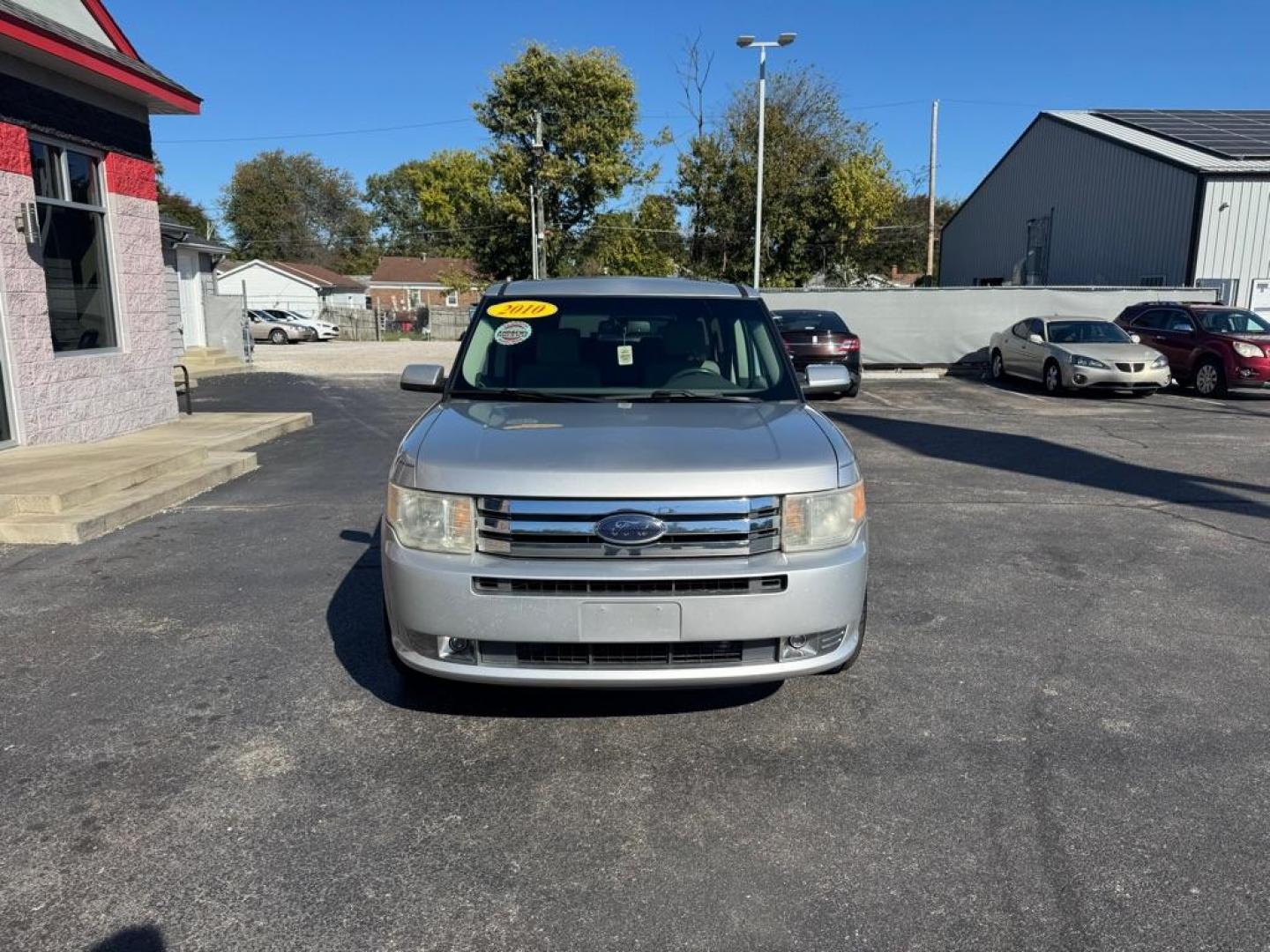 2010 SILVER FORD FLEX SEL (2FMGK5CC0AB) with an 3.5L engine, Automatic transmission, located at 3100 Covert Avenue, Evansville, IN, 47714, (812) 473-4492, 37.955418, -87.512238 - Photo#1