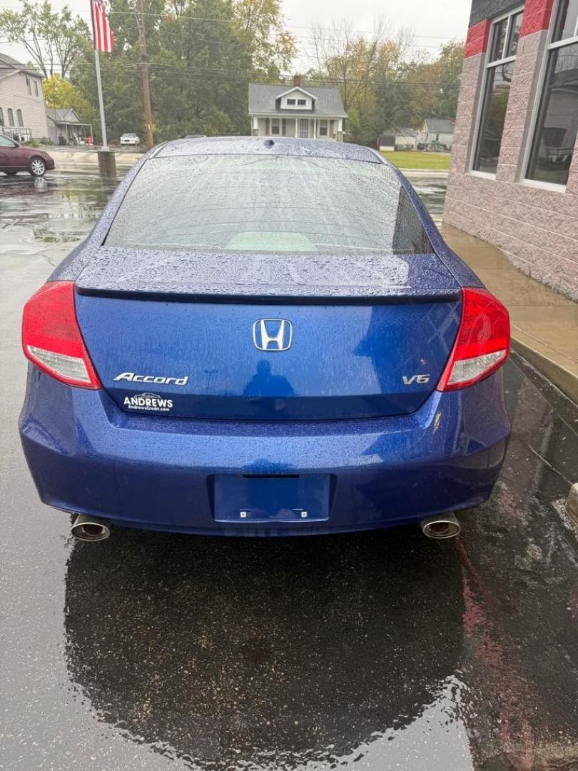 2011 BLUE HONDA ACCORD EXL (1HGCS2B84BA) with an 3.5L engine, Automatic transmission, located at 3100 Covert Avenue, Evansville, IN, 47714, (812) 473-4492, 37.955418, -87.512238 - Photo#3