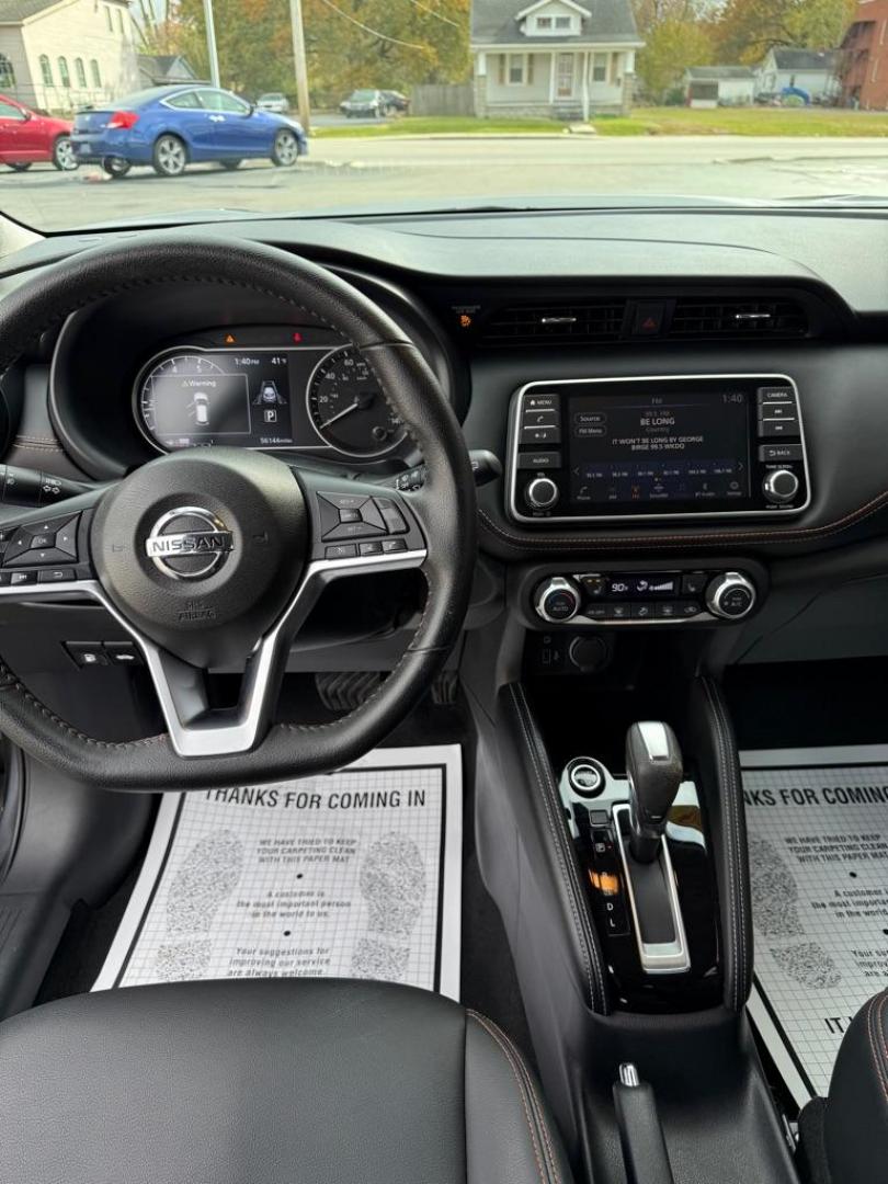 2020 GRAY NISSAN KICKS SR (3N1CP5DVXLL) with an 1.6L engine, Continuously Variable transmission, located at 3100 Covert Avenue, Evansville, IN, 47714, (812) 473-4492, 37.955418, -87.512238 - Local, 1 owner vehicle - Photo#4