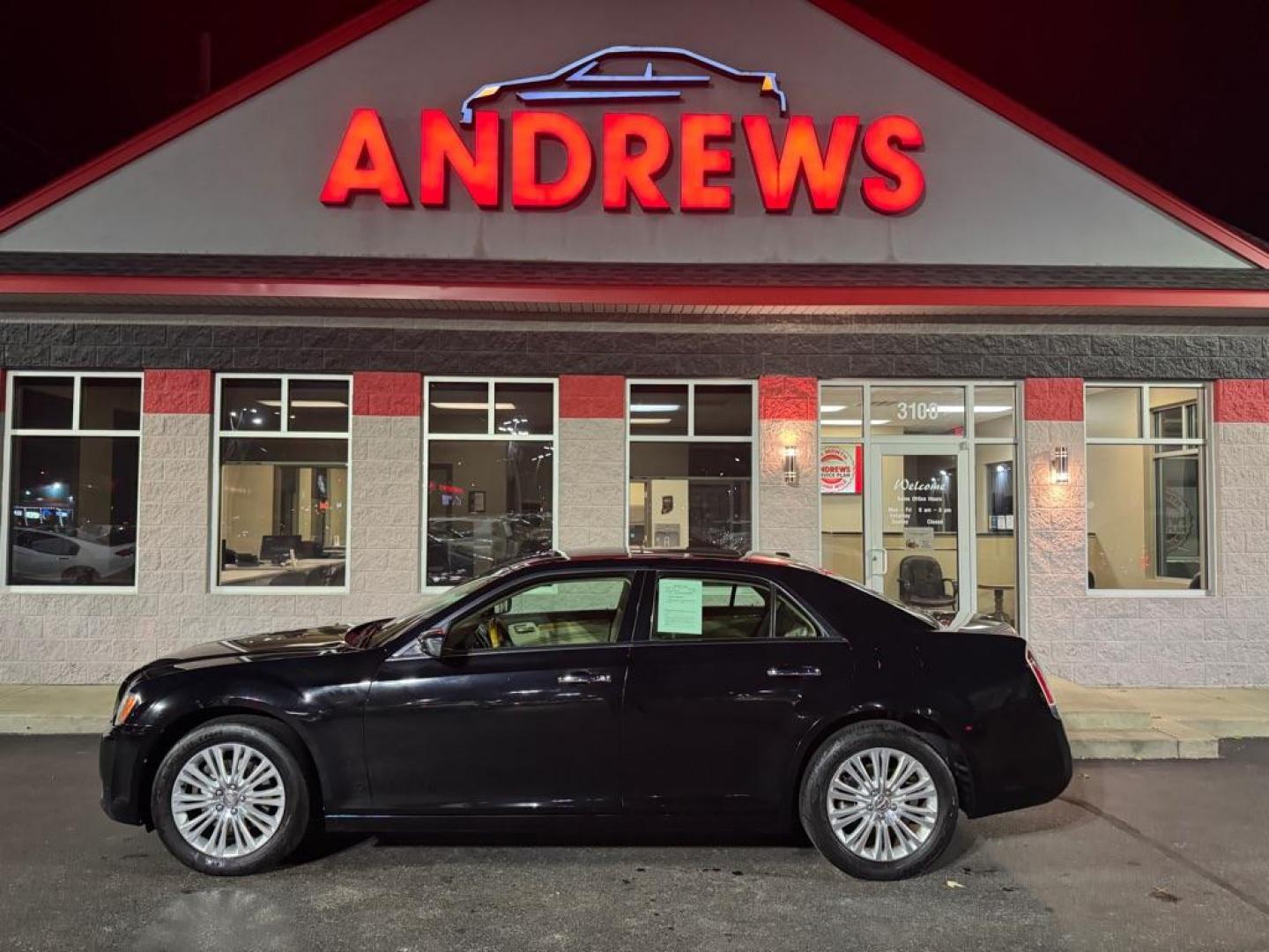 2013 BLACK CHRYSLER 300C (2C3CCAKG0DH) with an 3.6L engine, Automatic transmission, located at 3100 Covert Avenue, Evansville, IN, 47714, (812) 473-4492, 37.955418, -87.512238 - Photo#0
