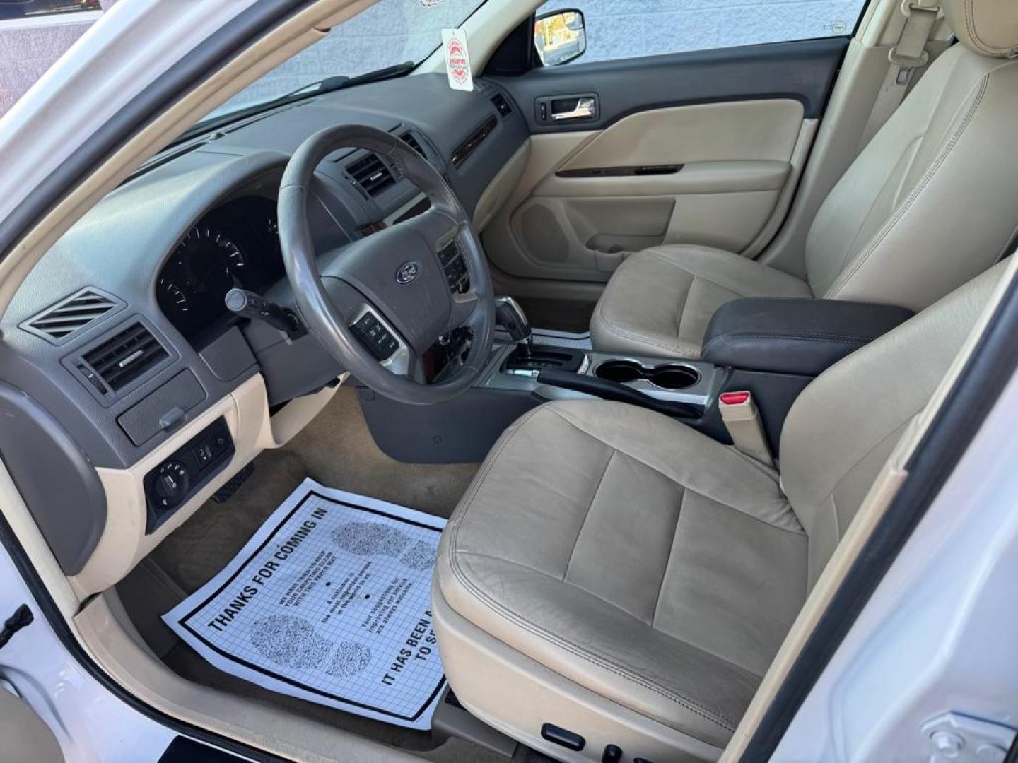 2012 WHITE FORD FUSION SEL (3FAHP0JA1CR) with an 2.5L engine, Automatic transmission, located at 3100 Covert Avenue, Evansville, IN, 47714, (812) 473-4492, 37.955418, -87.512238 - Photo#4