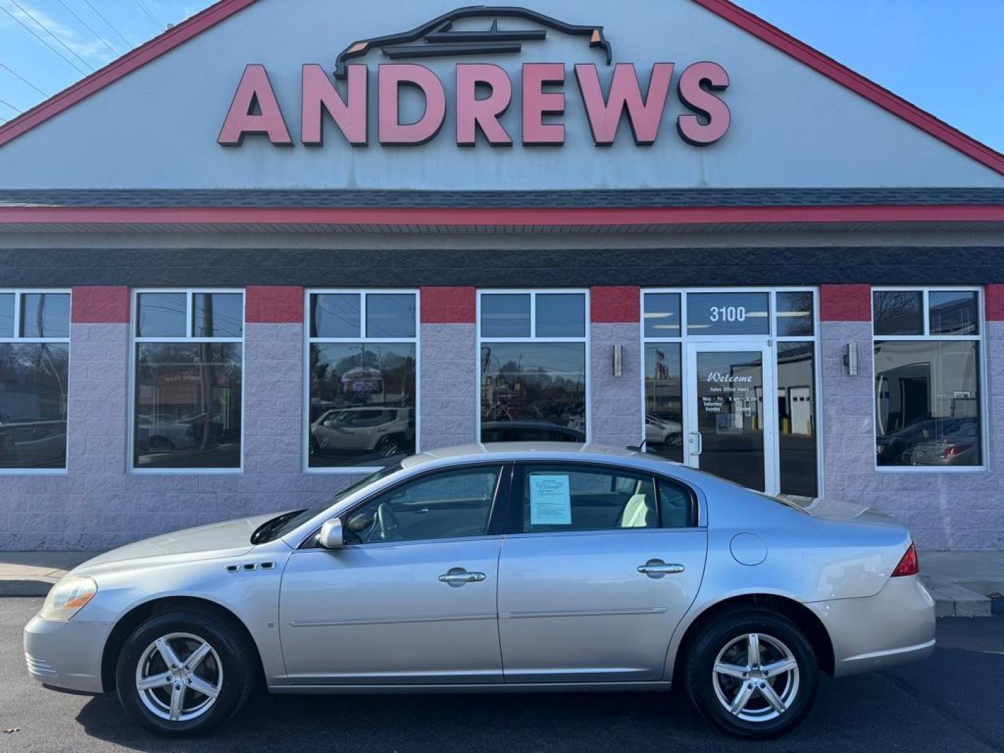 2008 SILVER BUICK LUCERNE CX (1G4HP57218U) with an 3.8L engine, Automatic transmission, located at 3100 Covert Avenue, Evansville, IN, 47714, (812) 473-4492, 37.955418, -87.512238 - Photo#0