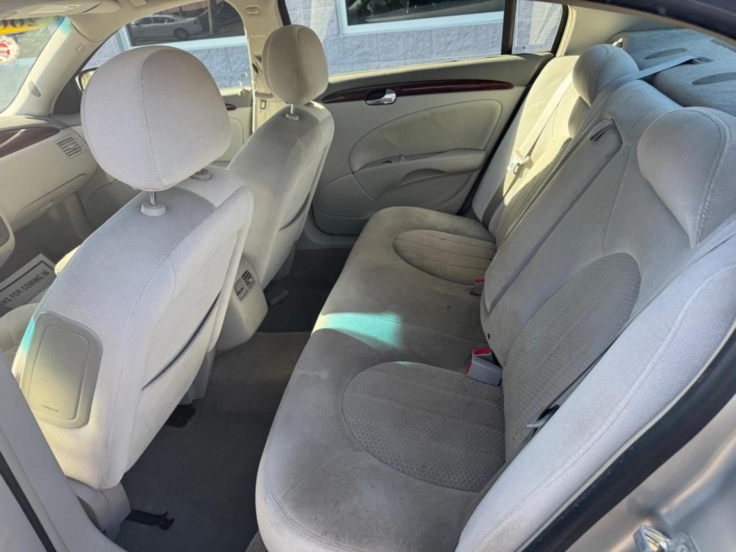 2008 SILVER BUICK LUCERNE CX (1G4HP57218U) with an 3.8L engine, Automatic transmission, located at 3100 Covert Avenue, Evansville, IN, 47714, (812) 473-4492, 37.955418, -87.512238 - Photo#5