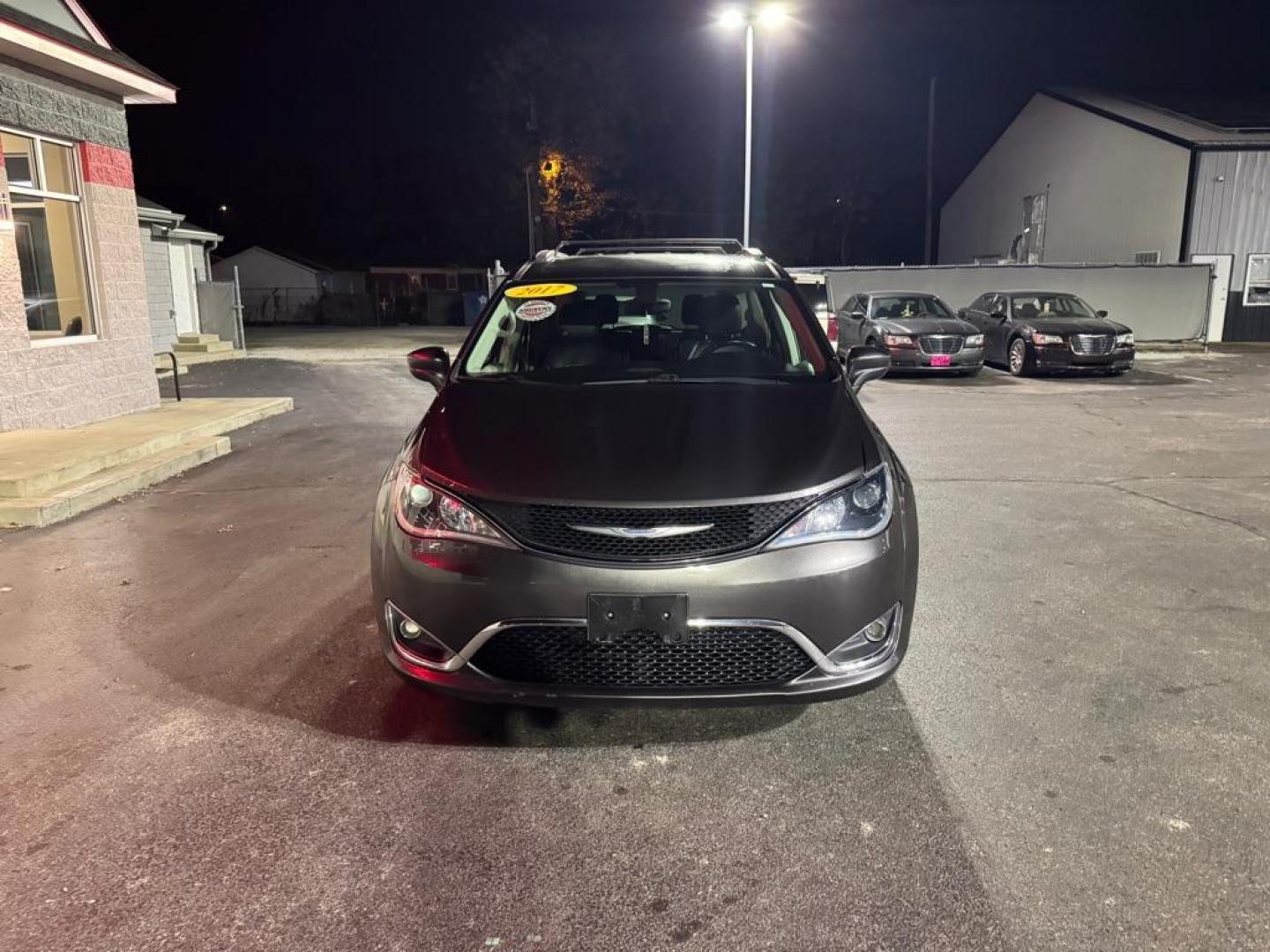 2017 GRAY CHRYSLER PACIFICA TOURING L (2C4RC1BG7HR) with an 3.6L engine, Automatic transmission, located at 3100 Covert Avenue, Evansville, IN, 47714, (812) 473-4492, 37.955418, -87.512238 - Photo#1