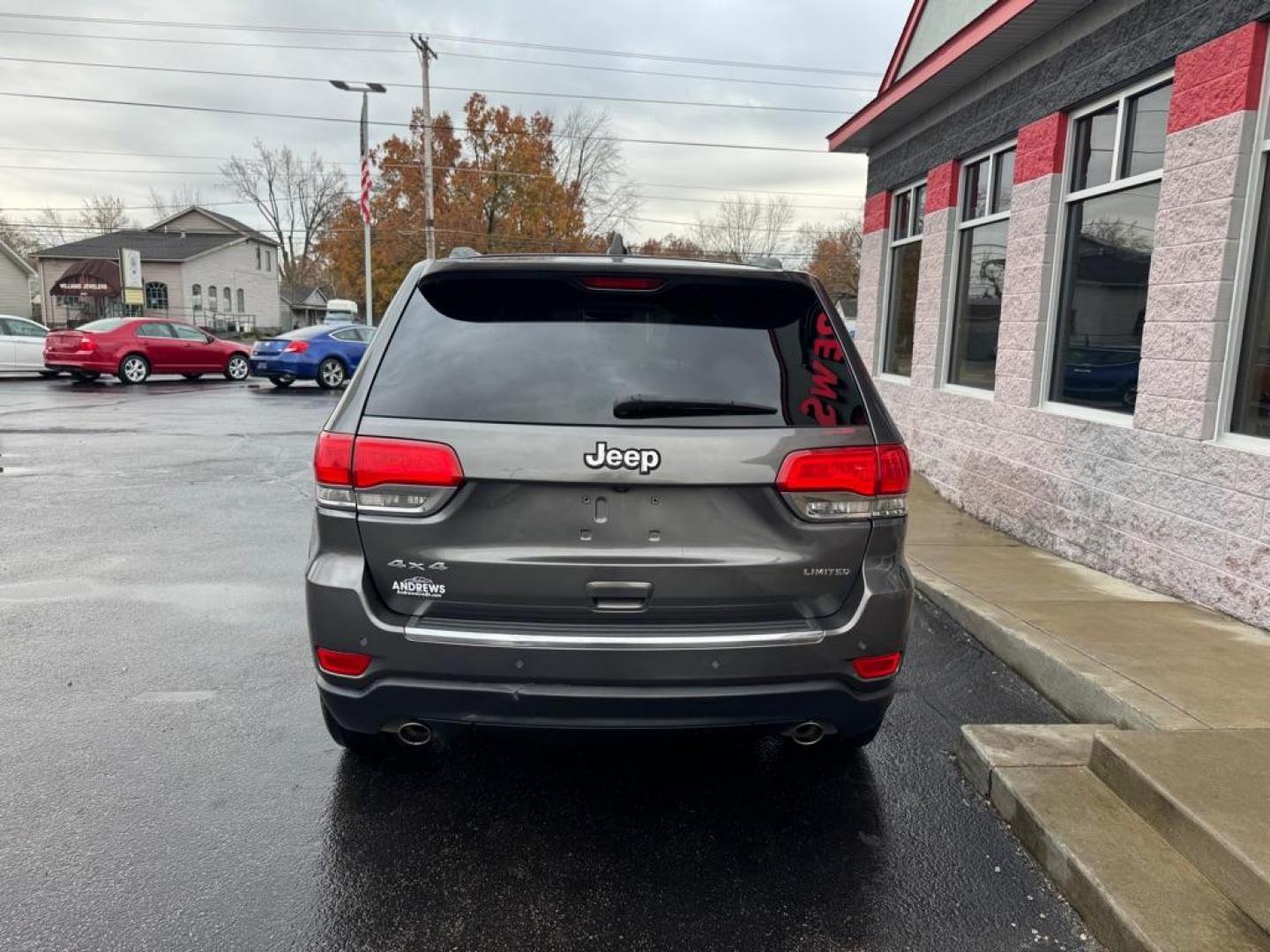 2014 GRAY JEEP GRAND CHEROKEE LIMITED (1C4RJFBG5EC) with an 3.6L engine, Automatic transmission, located at 3100 Covert Avenue, Evansville, IN, 47714, (812) 473-4492, 37.955418, -87.512238 - Photo#3