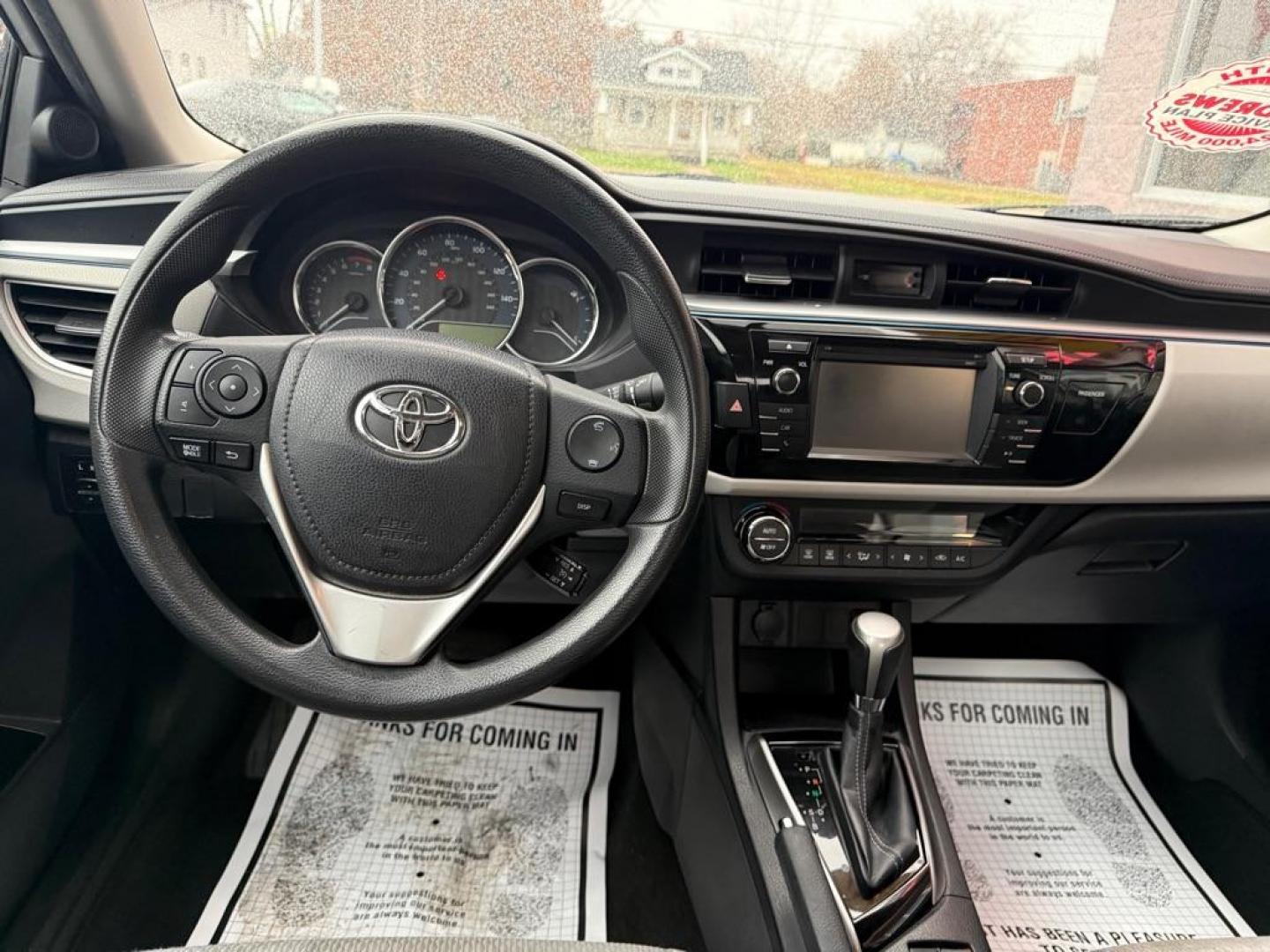 2016 SILVER TOYOTA COROLLA L (2T1BURHE7GC) with an 1.8L engine, Continuously Variable transmission, located at 3100 Covert Avenue, Evansville, IN, 47714, (812) 473-4492, 37.955418, -87.512238 - Photo#4