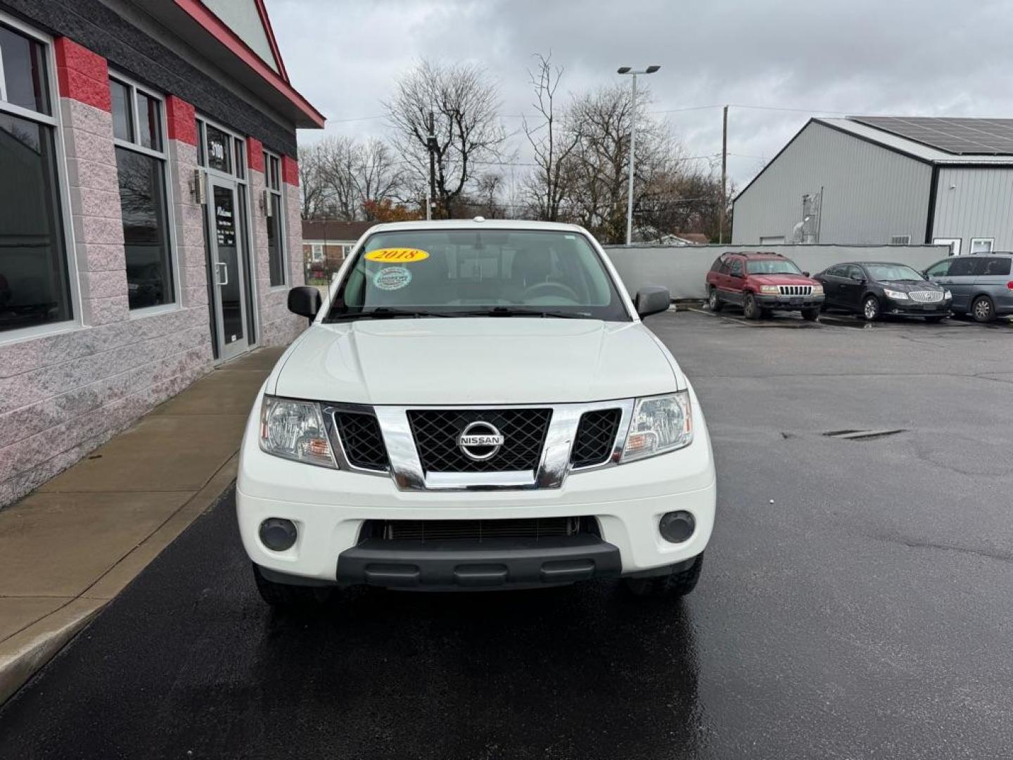 2018 WHITE NISSAN FRONTIER S (1N6DD0ER1JN) with an 4.0L engine, Automatic transmission, located at 3100 Covert Avenue, Evansville, IN, 47714, (812) 473-4492, 37.955418, -87.512238 - Photo#1
