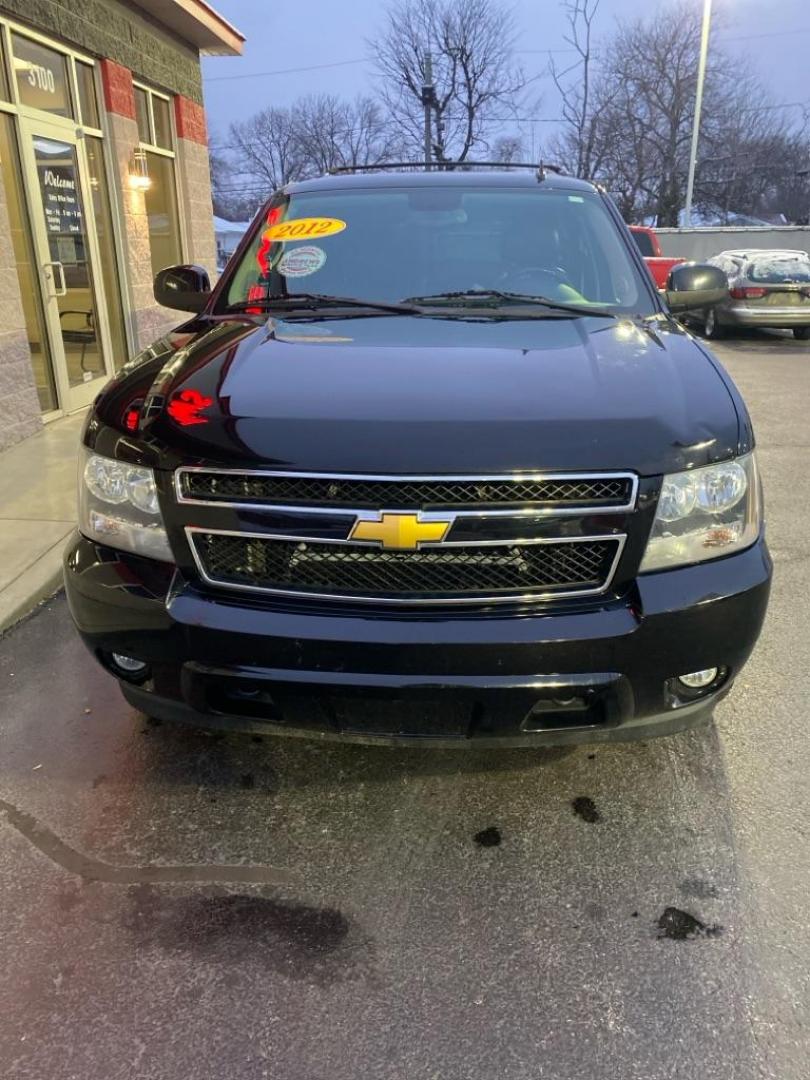 2012 BLACK CHEVROLET SUBURBAN 1500 LT (1GNSKJE79CR) with an 5.3L engine, Automatic transmission, located at 3100 Covert Avenue, Evansville, IN, 47714, (812) 473-4492, 37.955418, -87.512238 - Photo#1