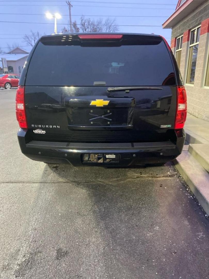 2012 BLACK CHEVROLET SUBURBAN 1500 LT (1GNSKJE79CR) with an 5.3L engine, Automatic transmission, located at 3100 Covert Avenue, Evansville, IN, 47714, (812) 473-4492, 37.955418, -87.512238 - Photo#3