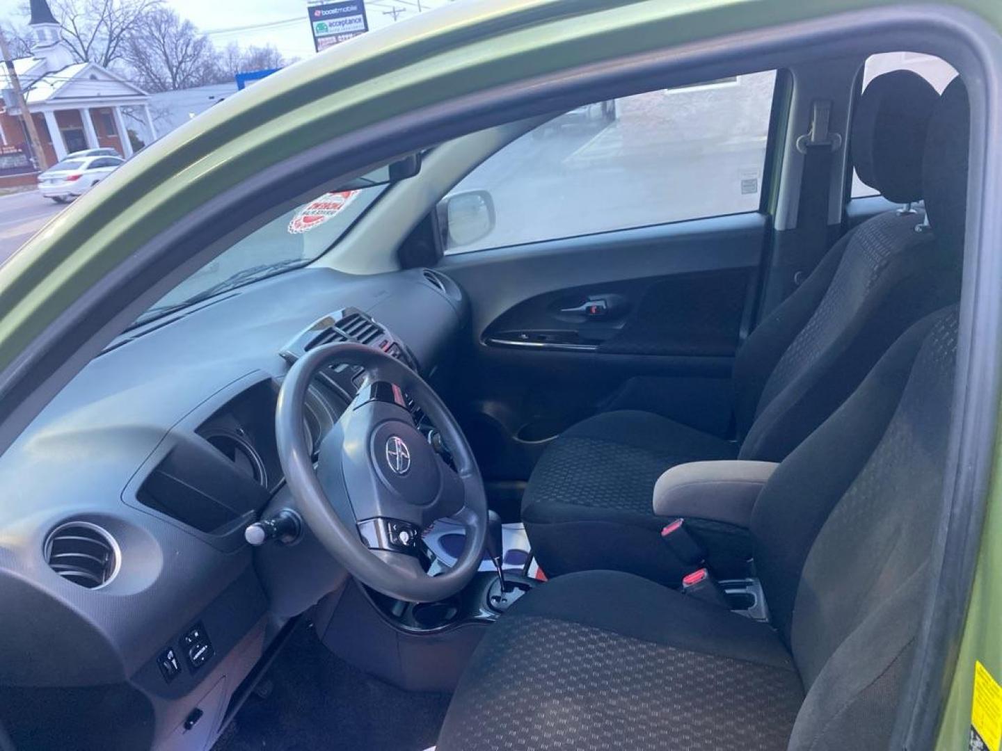 2009 GREEN SCION XD (JTKKU10439J) with an 1.8L engine, Automatic transmission, located at 3100 Covert Avenue, Evansville, IN, 47714, (812) 473-4492, 37.955418, -87.512238 - Photo#4