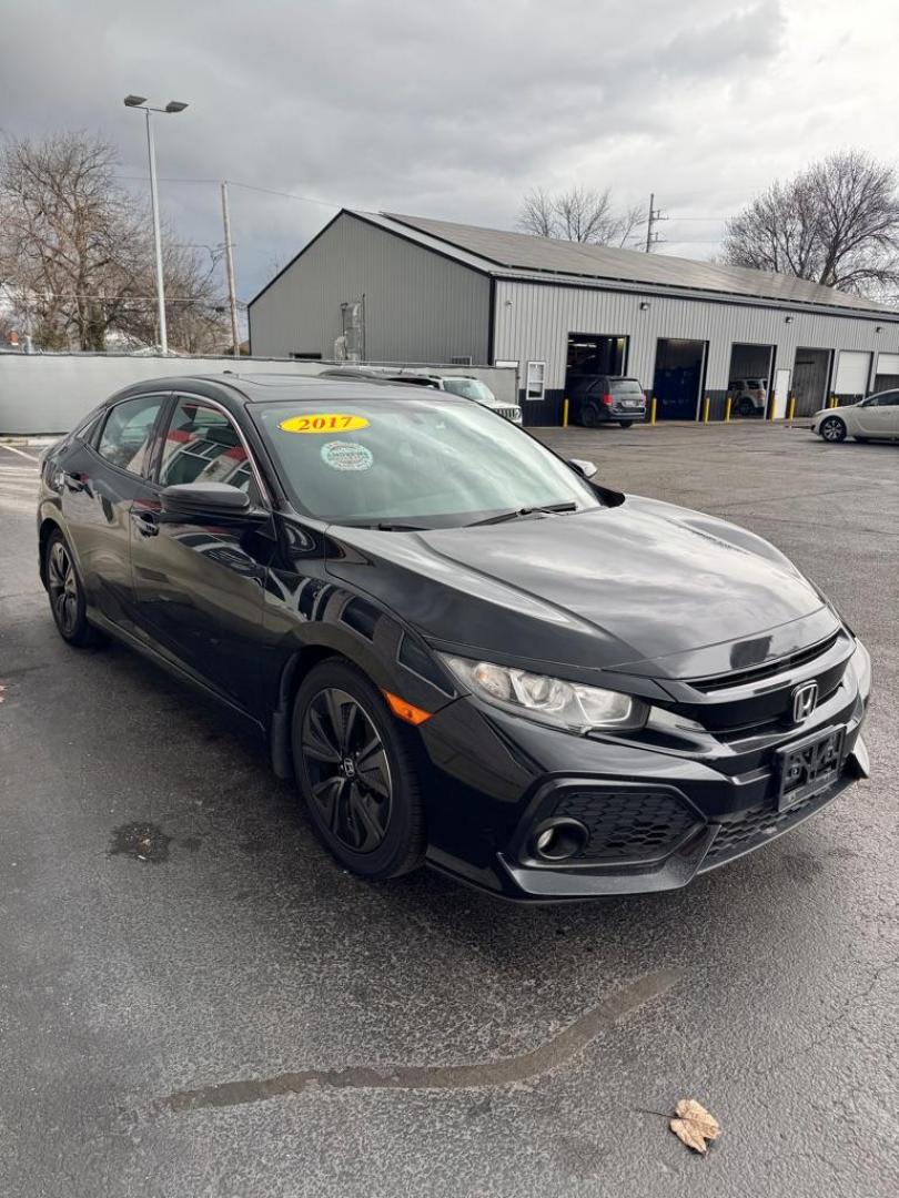 2017 BLACK HONDA CIVIC EX (SHHFK7H52HU) with an 1.5L engine, Continuously Variable transmission, located at 3100 Covert Avenue, Evansville, IN, 47714, (812) 473-4492, 37.955418, -87.512238 - Photo#3