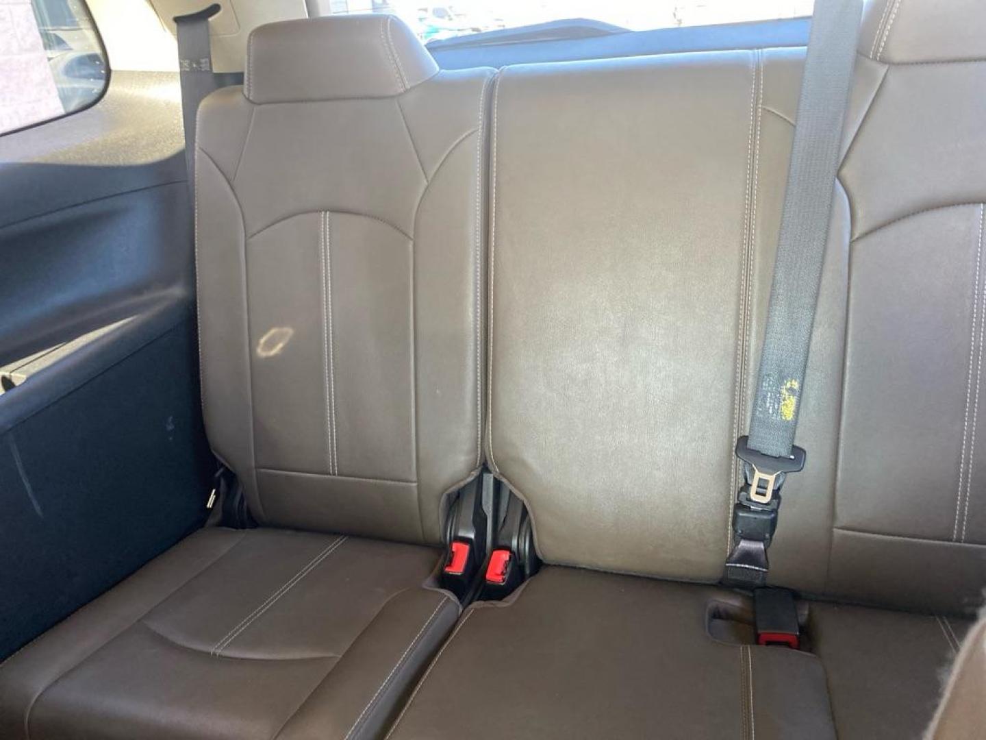 2017 MAROON GMC ACADIA LIMITED SLT-2 (1GKKRSKD1HJ) with an 3.6L engine, Automatic transmission, located at 3100 Covert Avenue, Evansville, IN, 47714, (812) 473-4492, 37.955418, -87.512238 - Photo#7