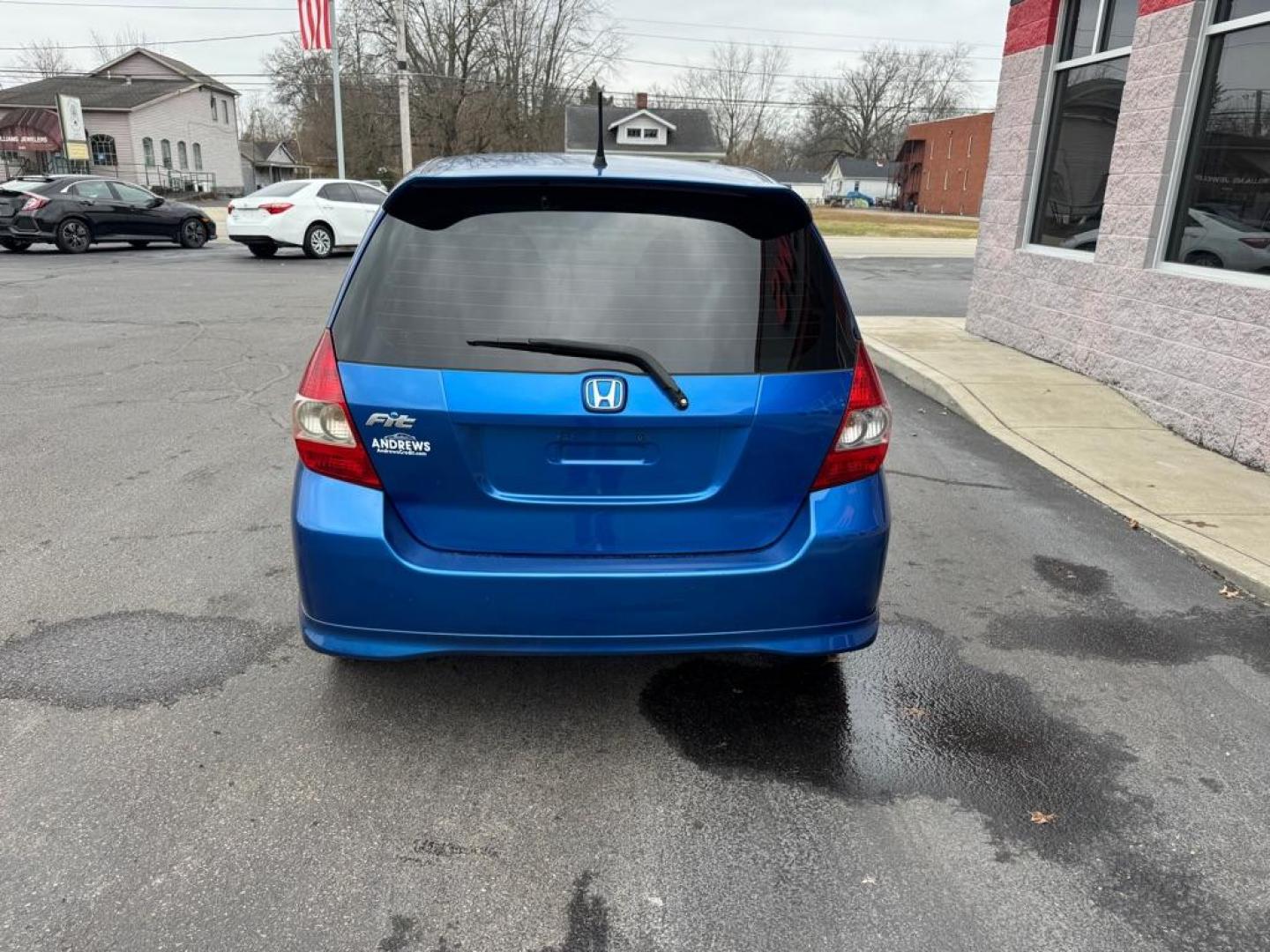 2008 BLUE HONDA FIT SPORT (JHMGD38638S) with an 1.5L engine, Automatic transmission, located at 3100 Covert Avenue, Evansville, IN, 47714, (812) 473-4492, 37.955418, -87.512238 - Photo#3