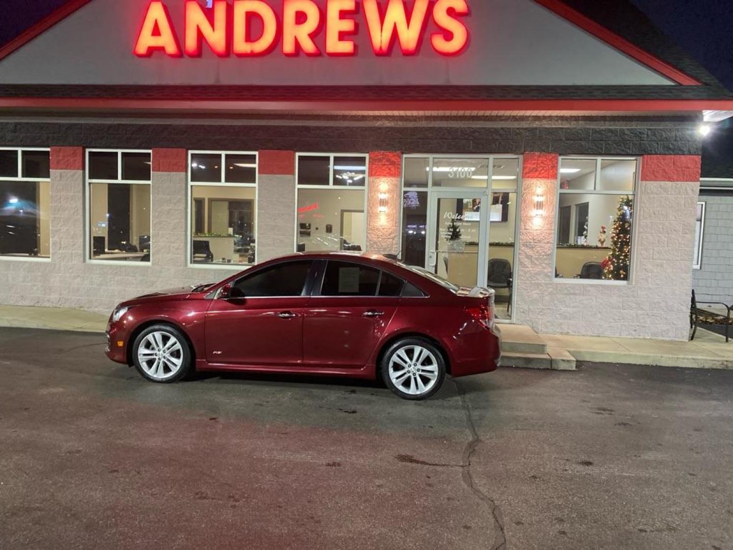 2015 RED CHEVROLET CRUZE LTZ (1G1PG5SB5F7) with an 1.4L engine, Automatic transmission, located at 3100 Covert Avenue, Evansville, IN, 47714, (812) 473-4492, 37.955418, -87.512238 - Photo#3