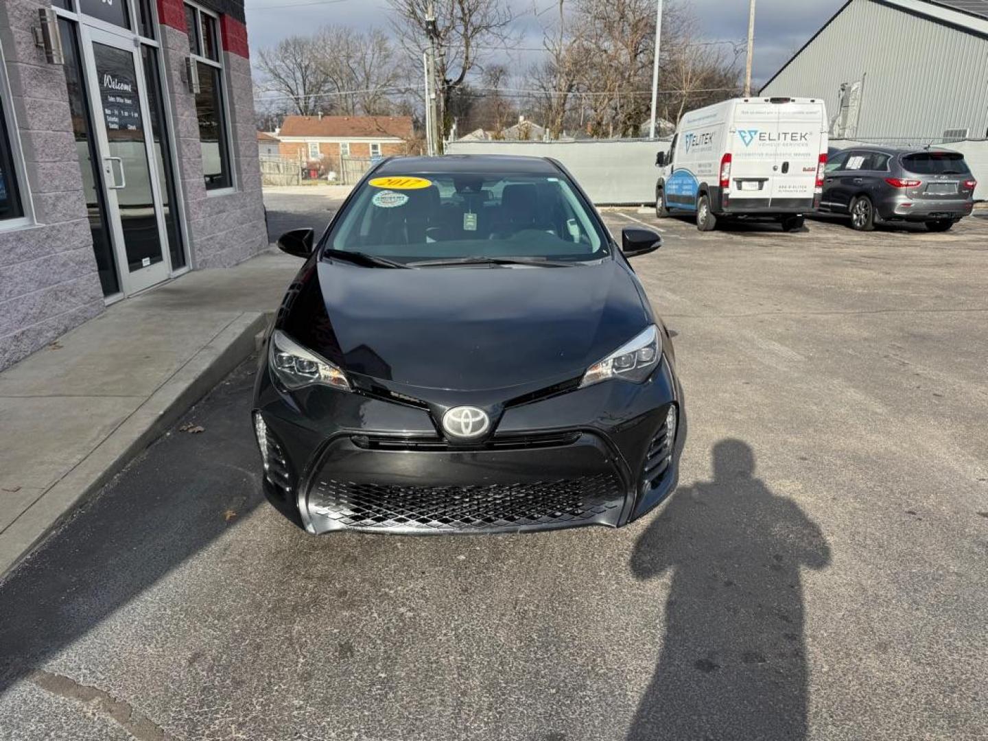 2017 BLACK TOYOTA COROLLA SE (2T1BURHE6HC) with an 1.8L engine, Continuously Variable transmission, located at 3100 Covert Avenue, Evansville, IN, 47714, (812) 473-4492, 37.955418, -87.512238 - Photo#1
