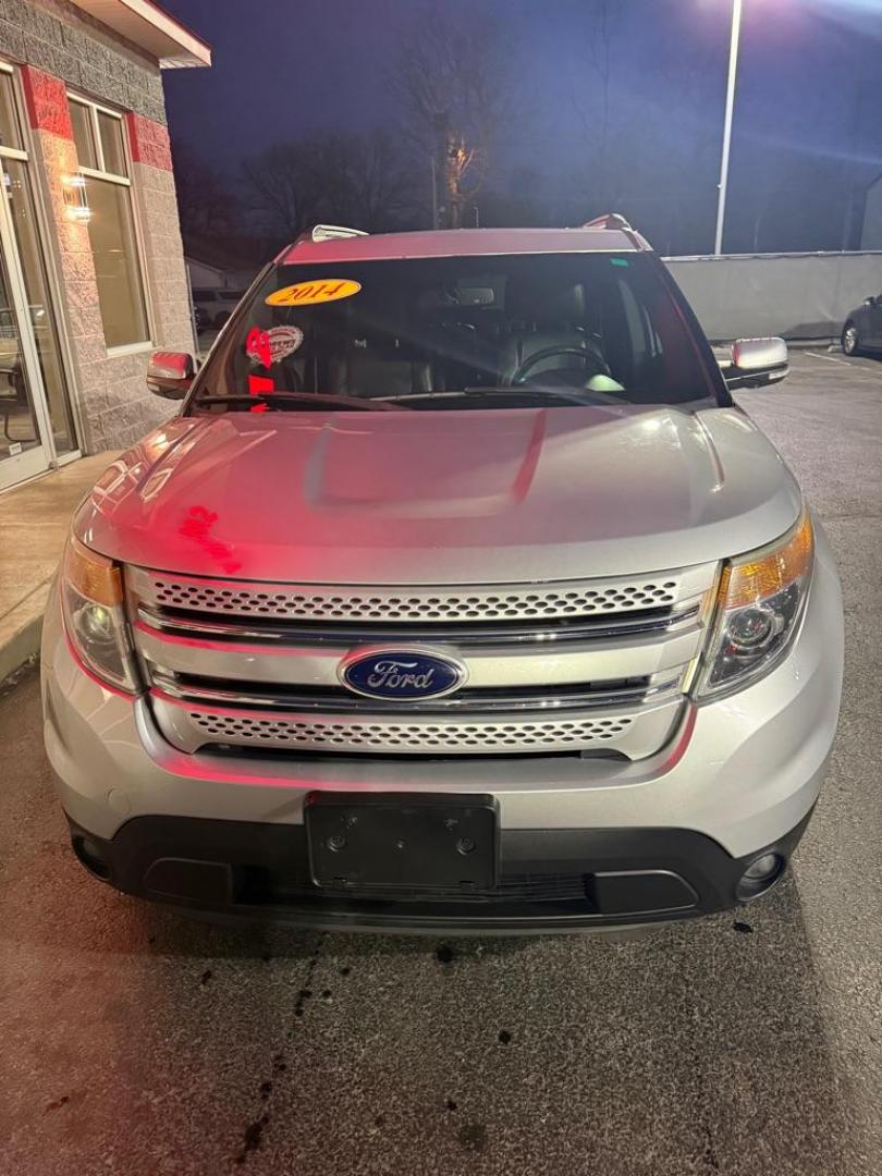 2014 SILVER FORD EXPLORER LIMITED (1FM5K7F86EG) with an 3.5L engine, Automatic transmission, located at 3100 Covert Avenue, Evansville, IN, 47714, (812) 473-4492, 37.955418, -87.512238 - Photo#1
