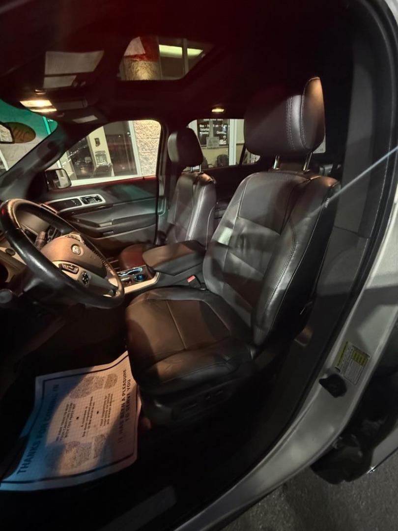 2014 SILVER FORD EXPLORER LIMITED (1FM5K7F86EG) with an 3.5L engine, Automatic transmission, located at 3100 Covert Avenue, Evansville, IN, 47714, (812) 473-4492, 37.955418, -87.512238 - Photo#5
