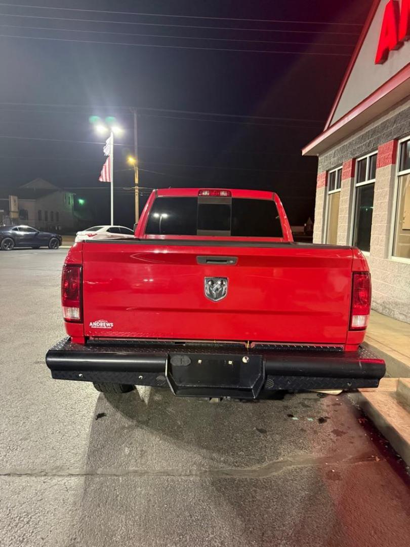 2013 RED RAM 1500 SLT (1C6RR6GGXDS) with an 3.6L engine, Automatic transmission, located at 3100 Covert Avenue, Evansville, IN, 47714, (812) 473-4492, 37.955418, -87.512238 - Photo#3
