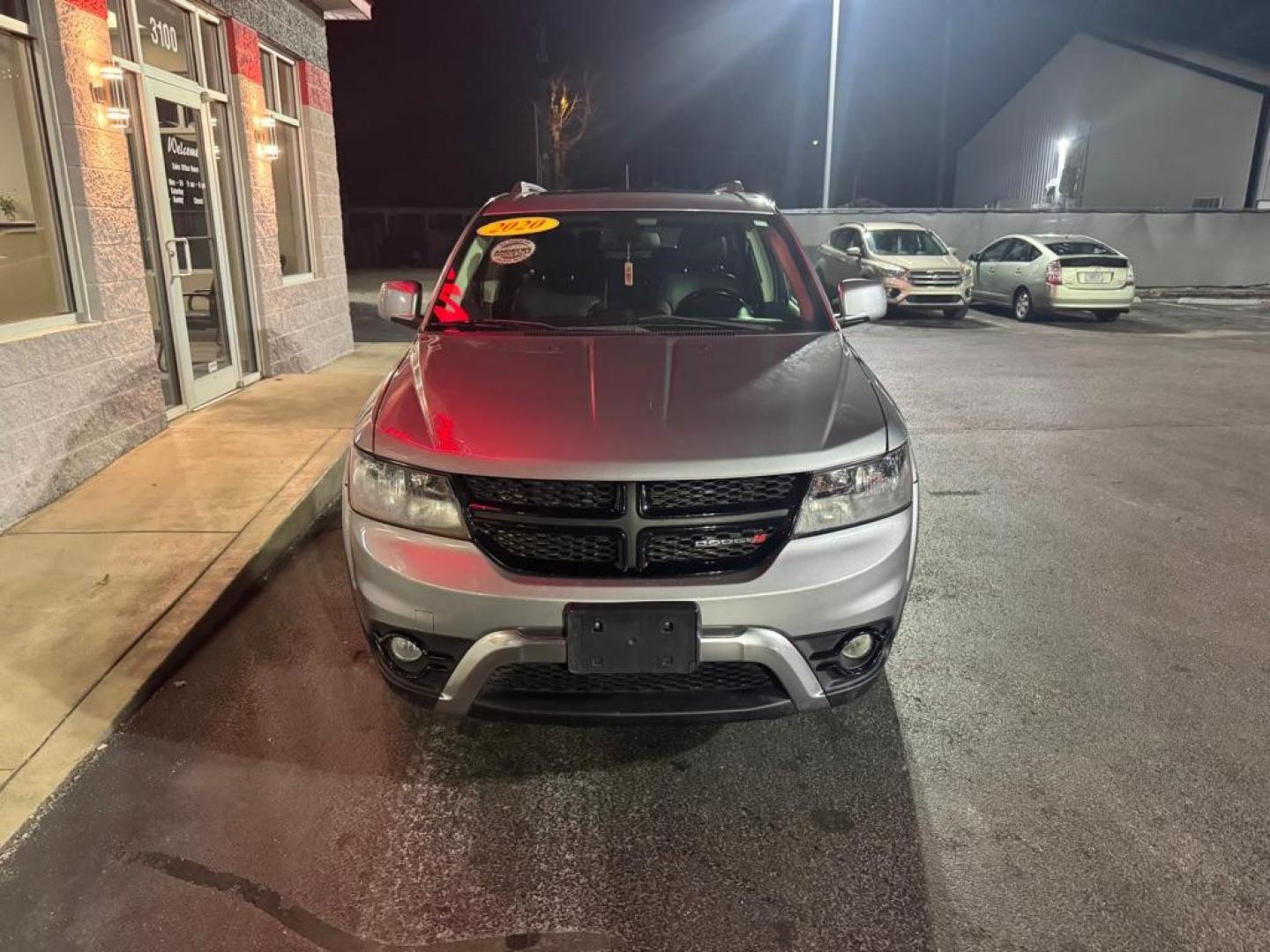 2020 SILVER DODGE JOURNEY CROSSROAD (3C4PDCGBXLT) with an 2.4L engine, Automatic transmission, located at 3100 Covert Avenue, Evansville, IN, 47714, (812) 473-4492, 37.955418, -87.512238 - Photo#1