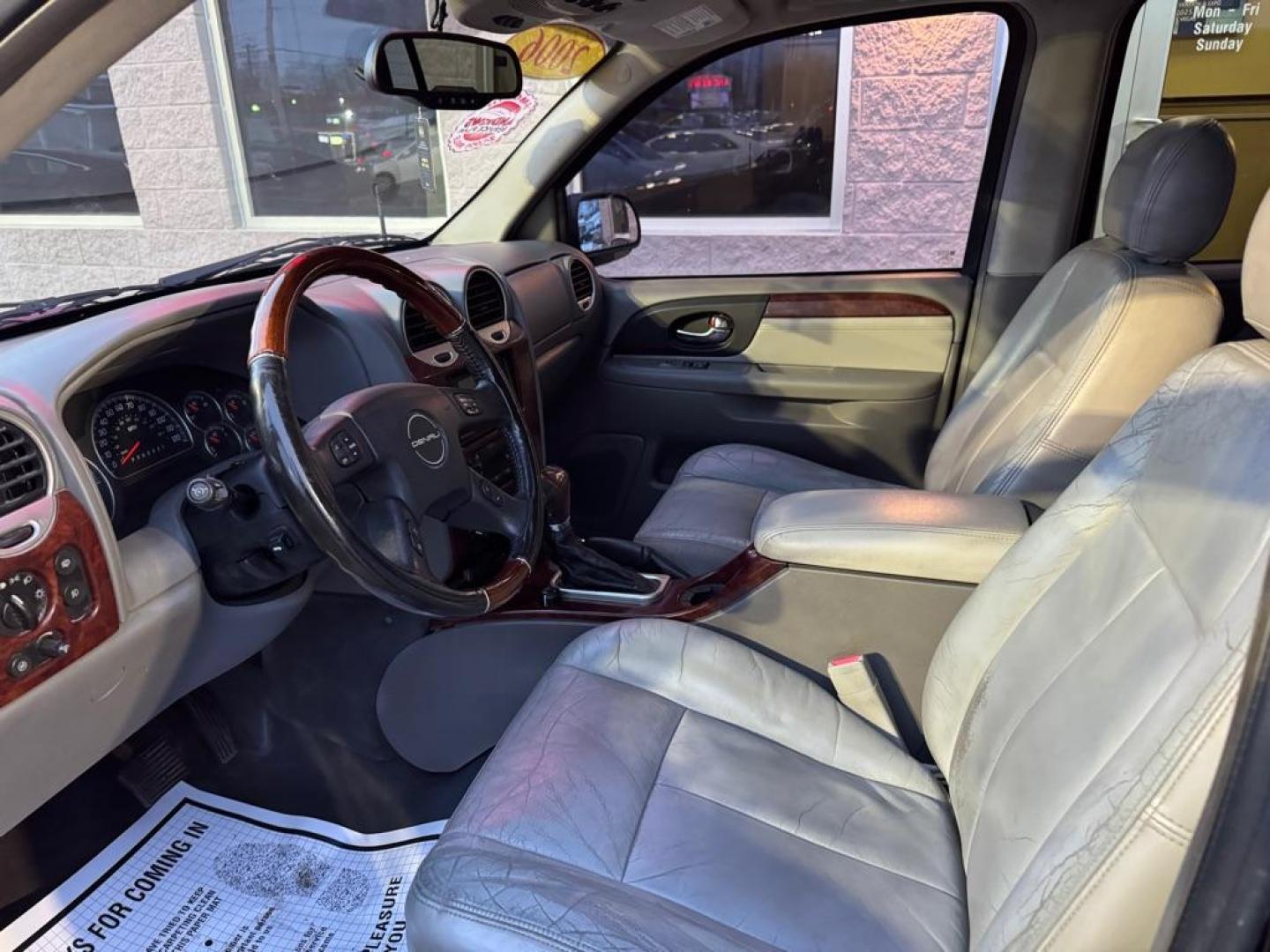 2006 BLACK GMC ENVOY DENALI XL (1GKET66M566) with an 5.3L engine, Automatic transmission, located at 3100 Covert Avenue, Evansville, IN, 47714, (812) 473-4492, 37.955418, -87.512238 - Photo#4