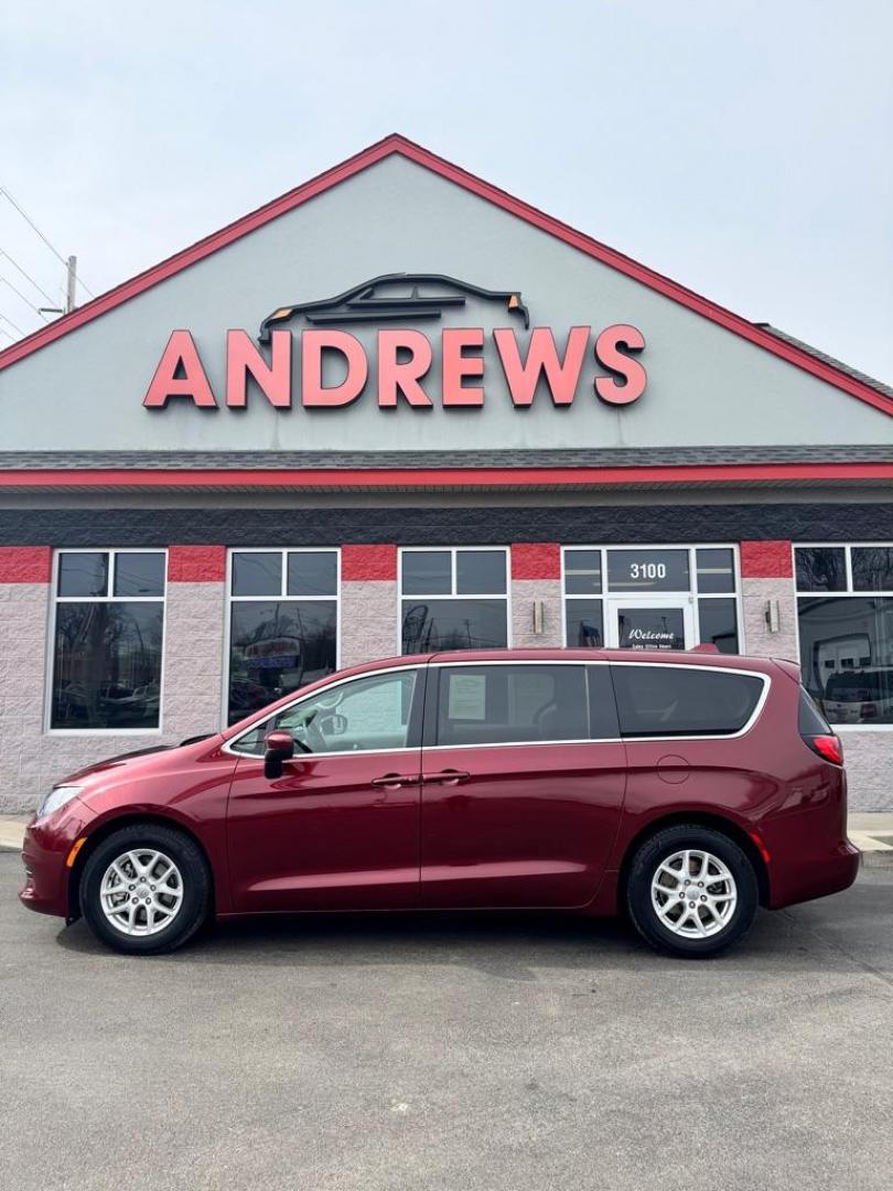2017 RED CHRYSLER PACIFICA LX (2C4RC1CG3HR) with an 3.6L engine, Automatic transmission, located at 3100 Covert Avenue, Evansville, IN, 47714, (812) 473-4492, 37.955418, -87.512238 - Photo#0