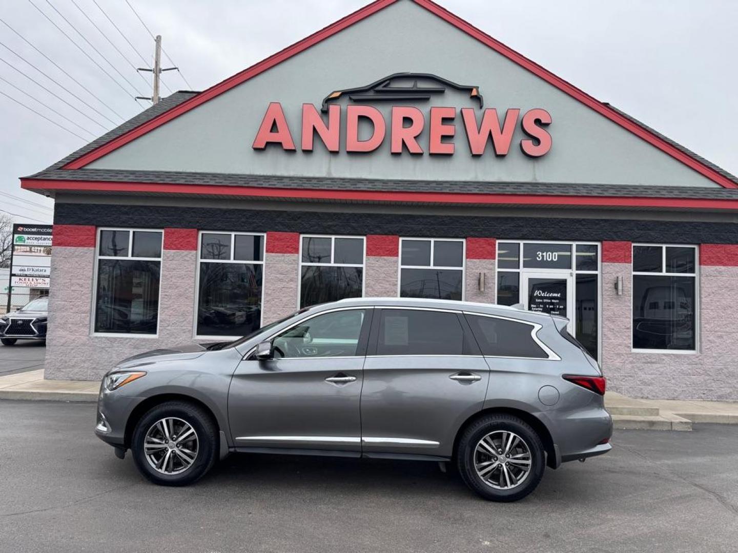 2020 GRAY INFINITI QX60 LUXE (5N1DL0MM8LC) with an 3.5L engine, Continuously Variable transmission, located at 3100 Covert Avenue, Evansville, IN, 47714, (812) 473-4492, 37.955418, -87.512238 - Photo#0
