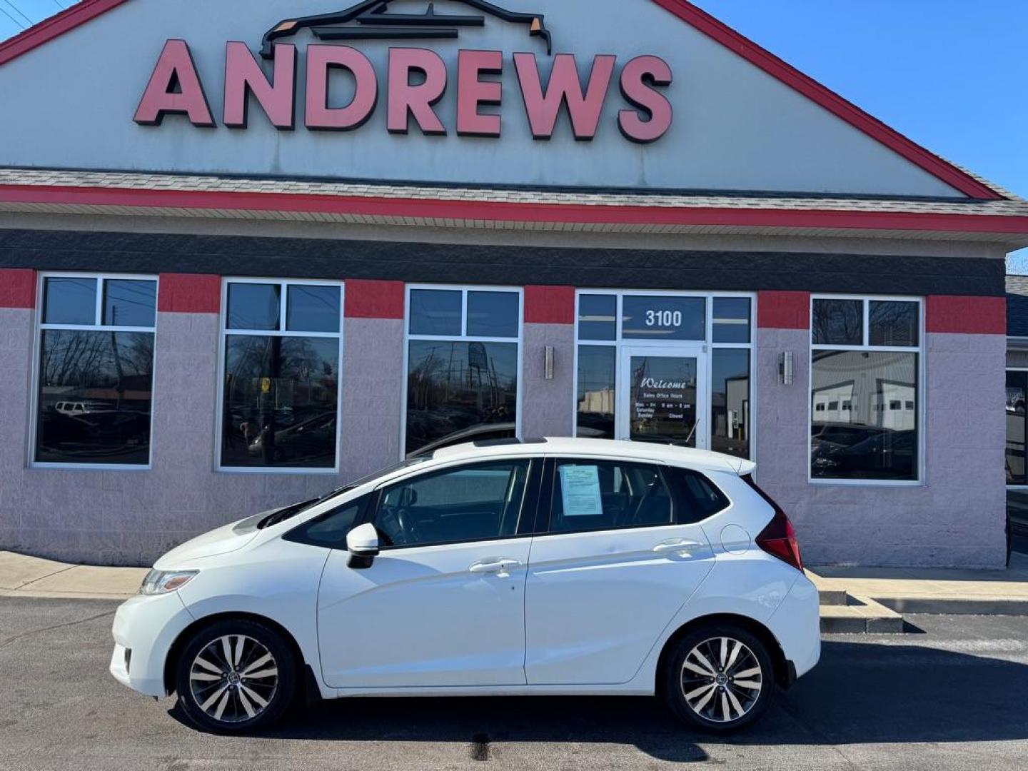 2015 WHITE HONDA FIT EX (3HGGK5H82FM) with an 1.5L engine, Continuously Variable transmission, located at 3100 Covert Avenue, Evansville, IN, 47714, (812) 473-4492, 37.955418, -87.512238 - Photo#0