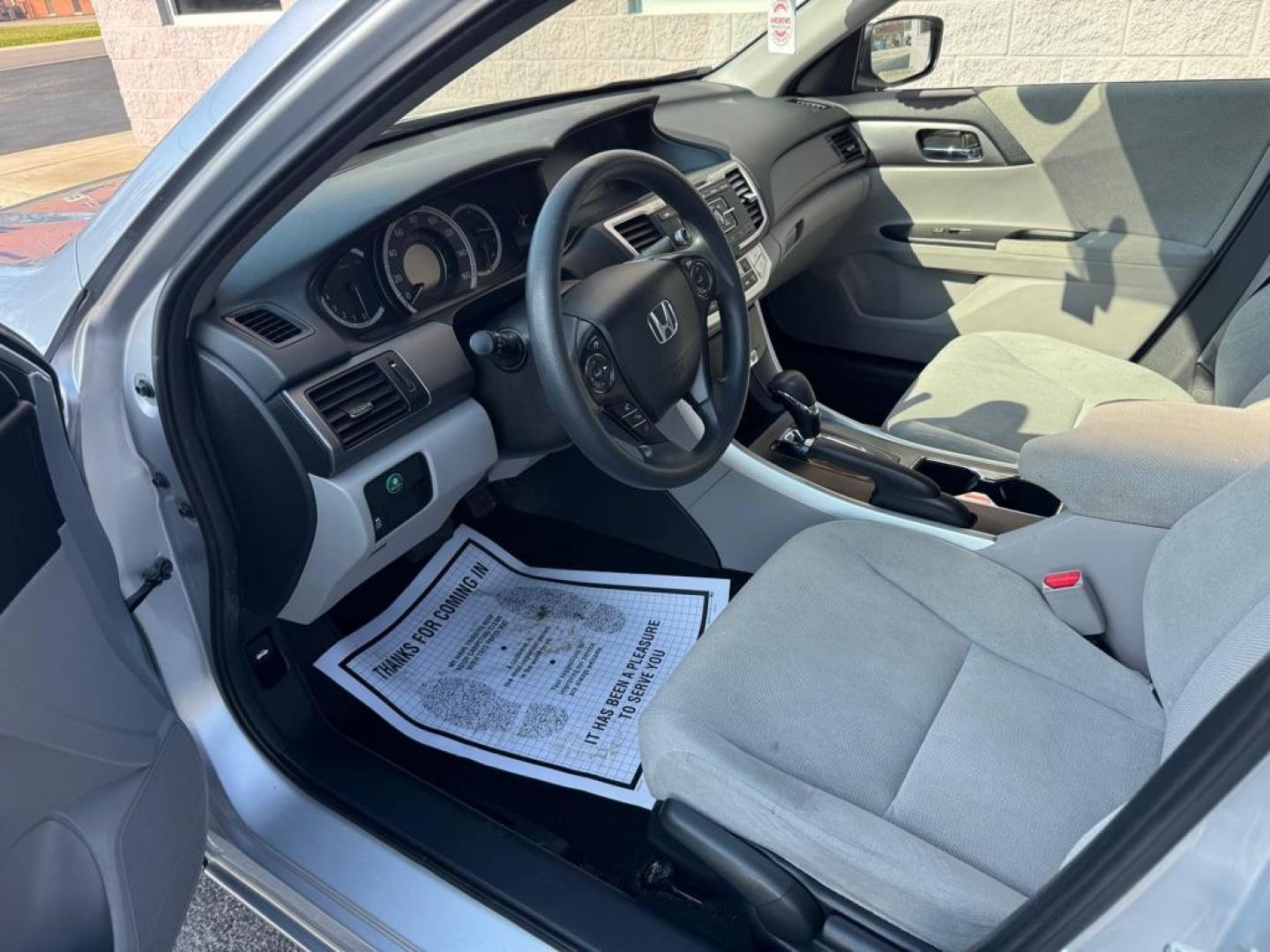 2013 SILVER HONDA ACCORD LX (1HGCR2F38DA) with an 2.4L engine, Continuously Variable transmission, located at 3100 Covert Avenue, Evansville, IN, 47714, (812) 473-4492, 37.955418, -87.512238 - Photo#4