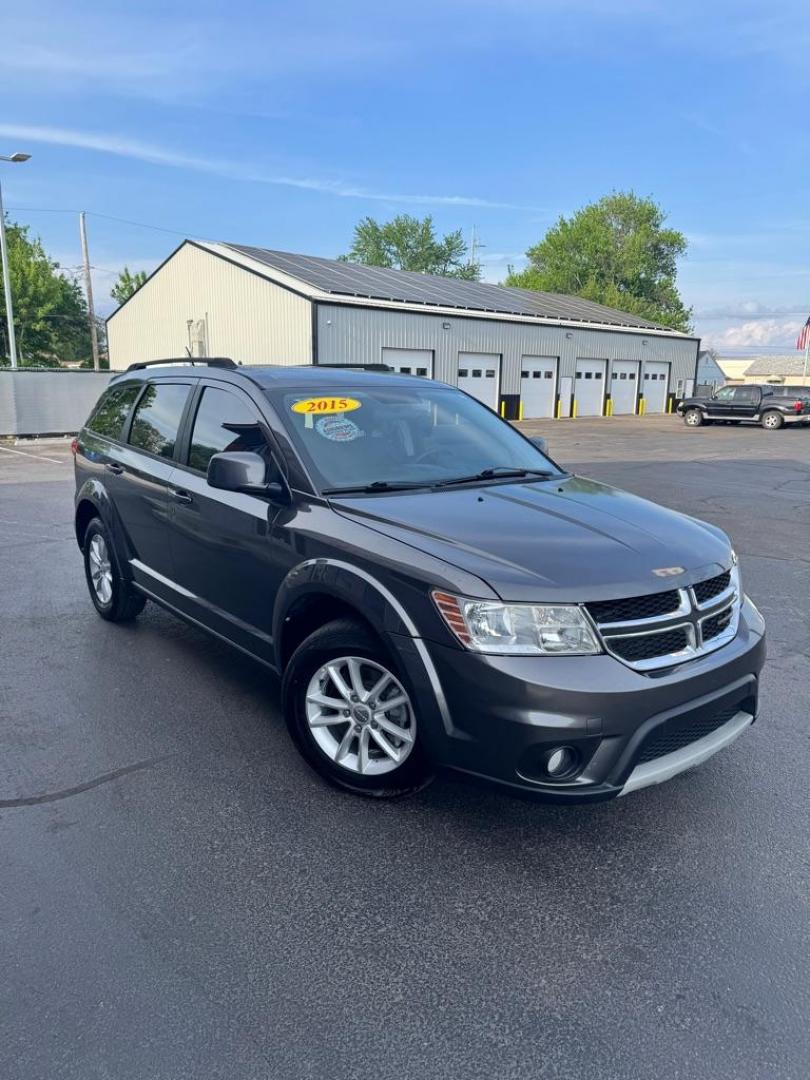 2015 GRAY DODGE JOURNEY SXT (3C4PDCBG9FT) with an 3.6L engine, Automatic transmission, located at 3100 Covert Avenue, Evansville, IN, 47714, (812) 473-4492, 37.955418, -87.512238 - Photo#2