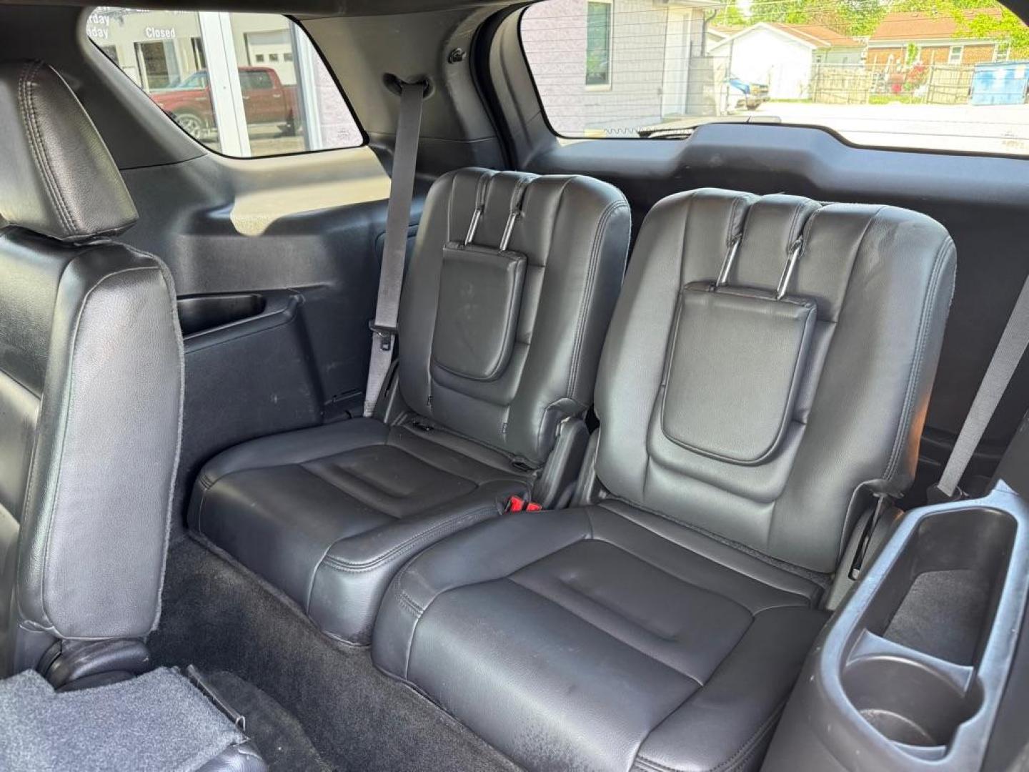 2015 BLUE FORD EXPLORER XLT (1FM5K8D85FG) with an 3.5L engine, Automatic transmission, located at 3100 Covert Avenue, Evansville, IN, 47714, (812) 473-4492, 37.955418, -87.512238 - Photo#6