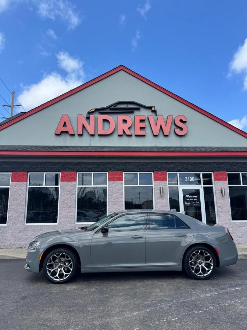 2018 GRAY CHRYSLER 300 TOURING (2C3CCAAG2JH) with an 3.6L engine, Automatic transmission, located at 3100 Covert Avenue, Evansville, IN, 47714, (812) 473-4492, 37.955418, -87.512238 - Photo#0