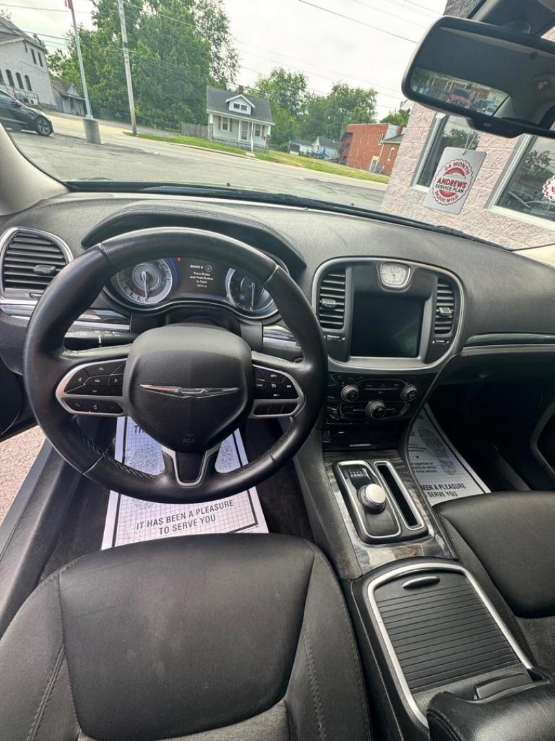 2018 GRAY CHRYSLER 300 TOURING (2C3CCAAG2JH) with an 3.6L engine, Automatic transmission, located at 3100 Covert Avenue, Evansville, IN, 47714, (812) 473-4492, 37.955418, -87.512238 - Photo#4