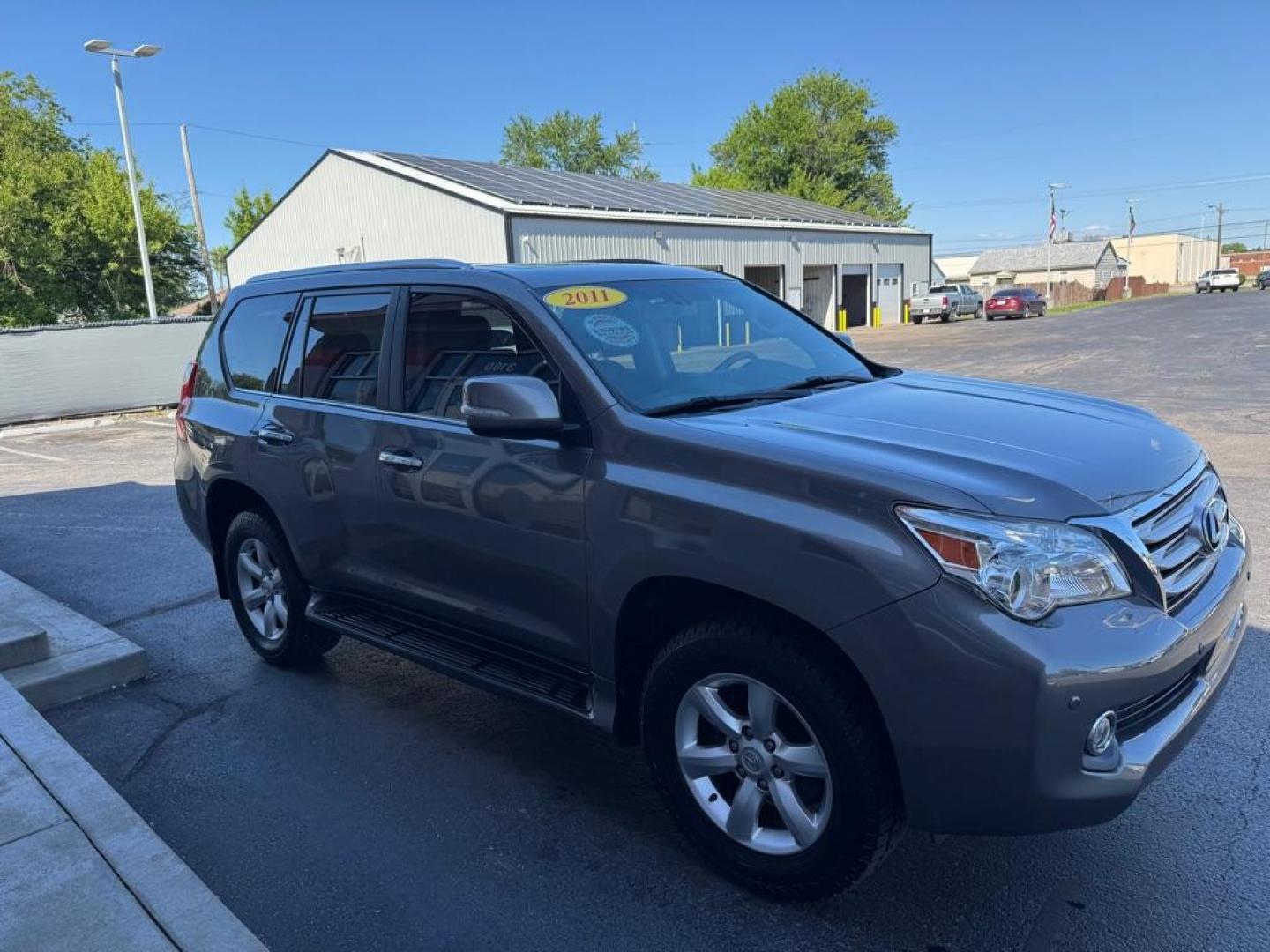2011 GRAY LEXUS GX460 (JTJBM7FX6B5) with an 4.6L engine, Automatic transmission, located at 3100 Covert Avenue, Evansville, IN, 47714, (812) 473-4492, 37.955418, -87.512238 - Photo#2