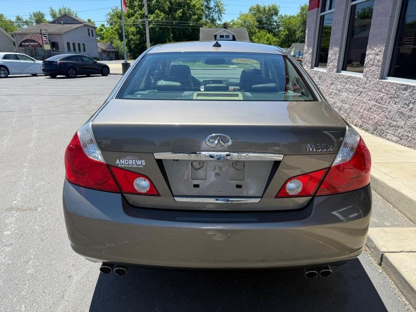 2007 GRAY INFINITI M35 BASE (JNKAY01F97M) with an 3.5L engine, Automatic transmission, located at 3100 Covert Avenue, Evansville, IN, 47714, (812) 473-4492, 37.955418, -87.512238 - Photo#3